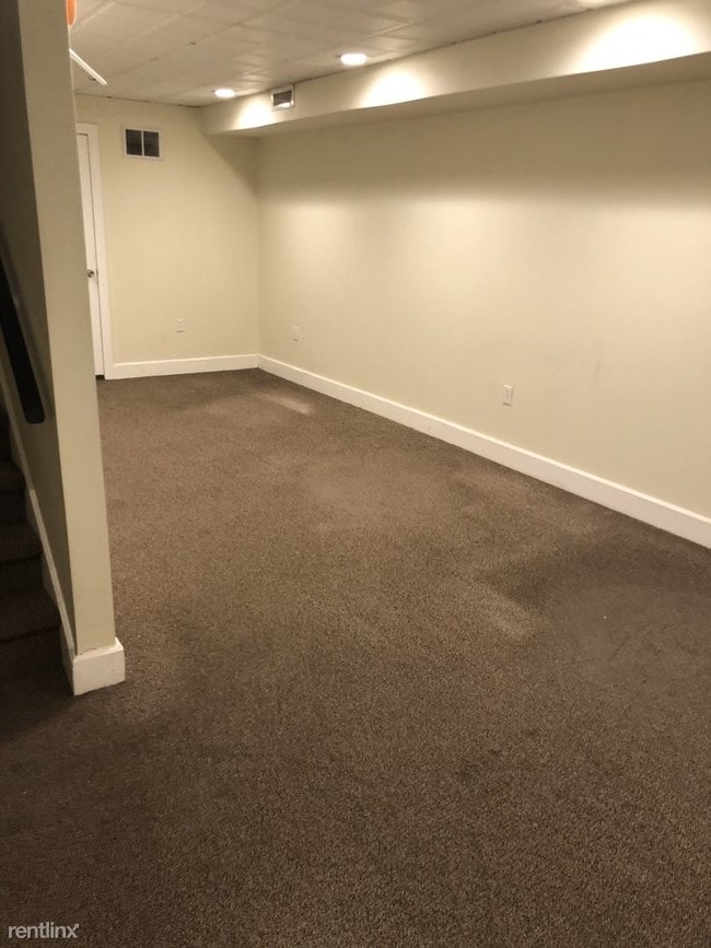 Building Photo - Studio, 1 bath  - 216-18 ARDMORE AVE Unit LF