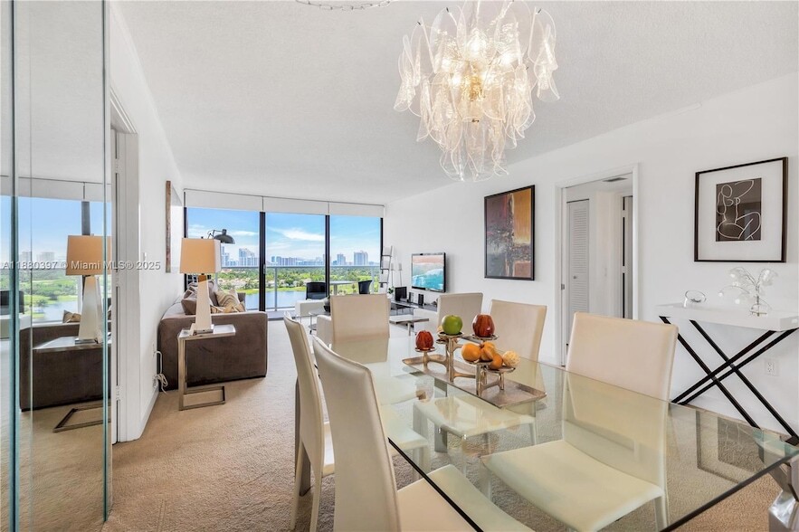 Foto principal - 3701 N Country Club Dr