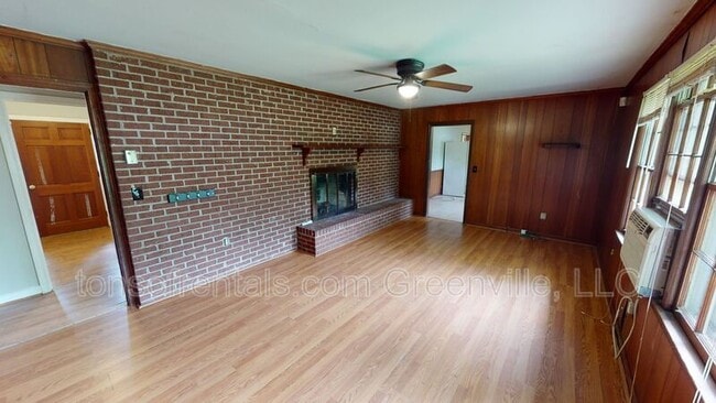 Foto del edificio - 20 Blakely Ave