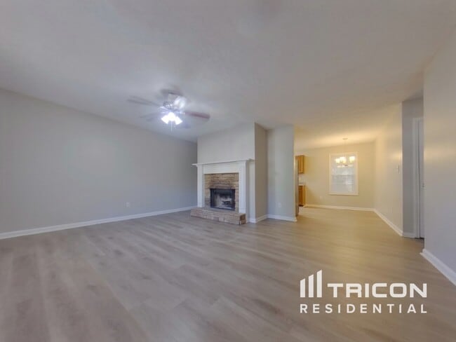 Building Photo - 299 Orchard Dr