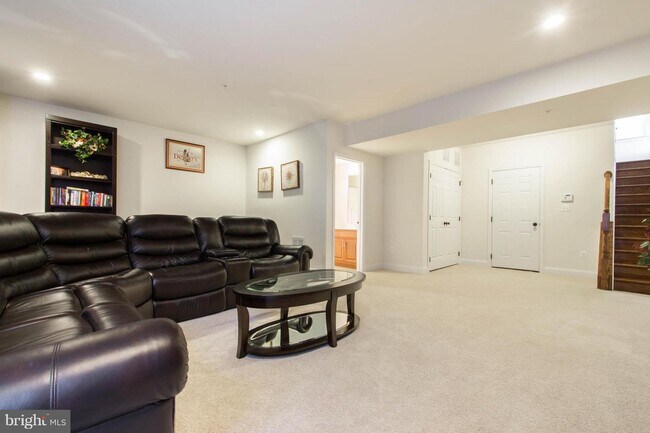 Building Photo - 1318 Grand Canopy Dr