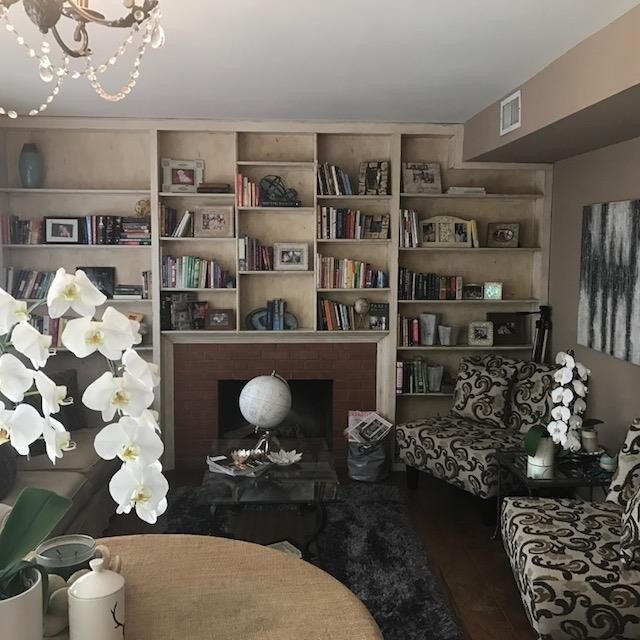 Foto del edificio - 312 W Avenida De Los Arboles