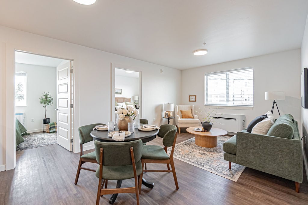 Primary Photo - Black Feather Apartments