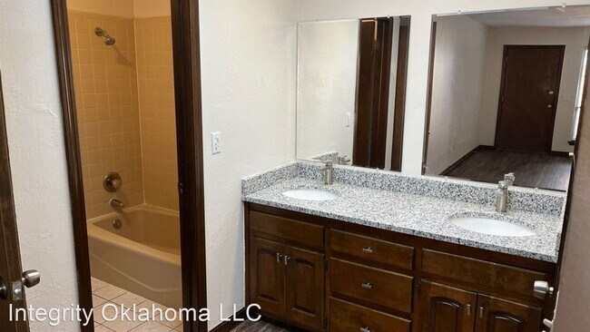 Foto del edificio - 3 br, 2 bath House - 3205 Castlerock Rd.