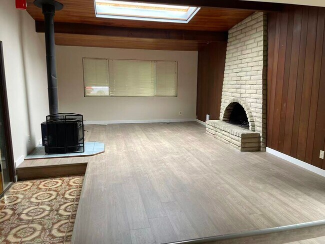 Foto del edificio - Charming 3 Bedroom/1 bath house in Wedgwoo...