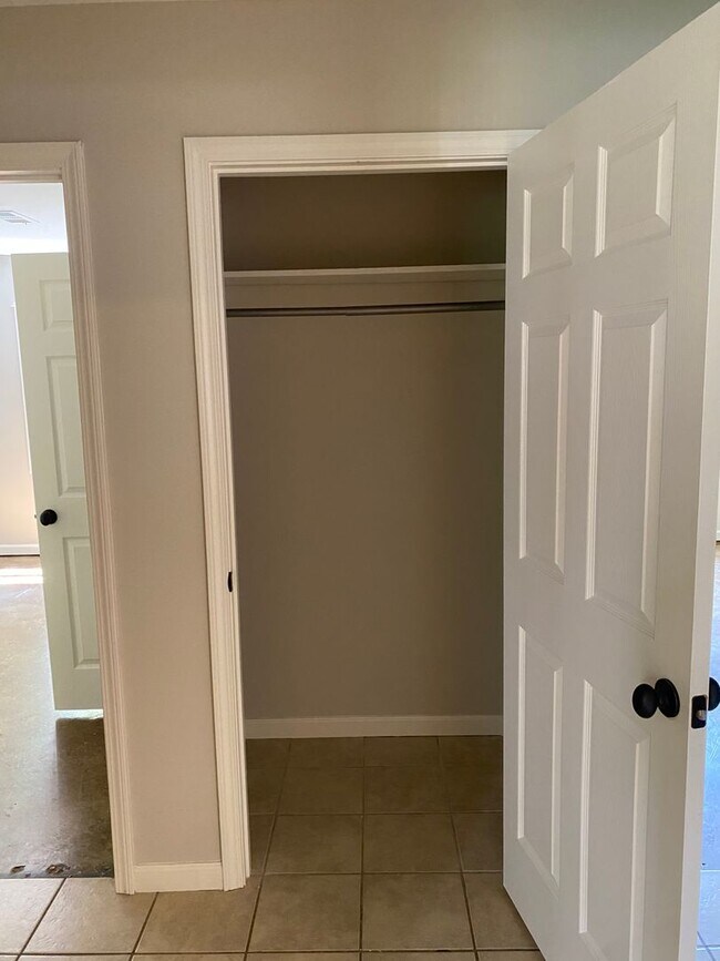 Foto del edificio - Split Floorplan Nestled off S. Lamar on Pe...