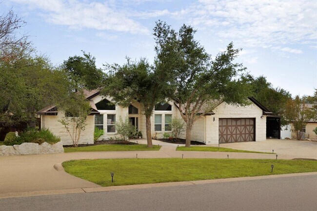 Foto del edificio - 300 Meadow Oaks Dr