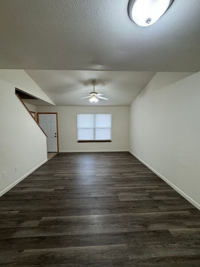 Building Photo - 1412-1414-1414 Greensboro Dr