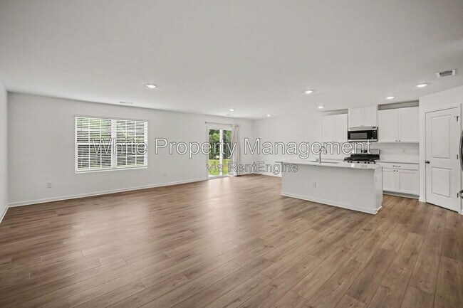 Foto del edificio - 319 W 18th St