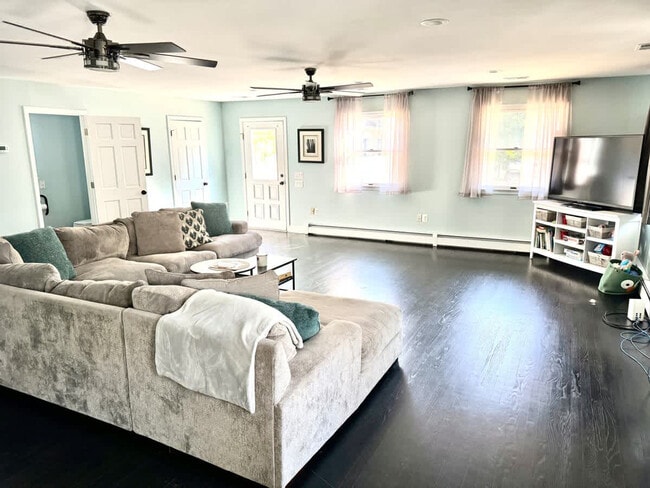 Foto del edificio - 14386 Calvert St