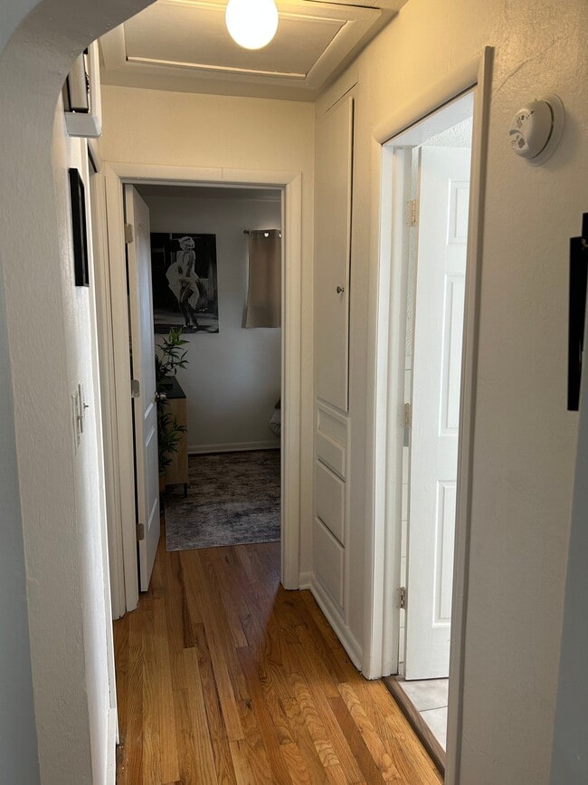 Building Photo - 4926 Hooker St