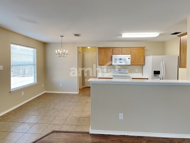 Building Photo - 9227 Mare Country