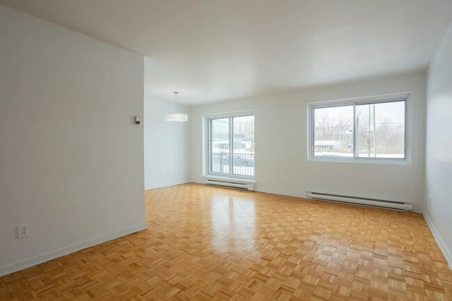 Building Photo - 2700 Thimens