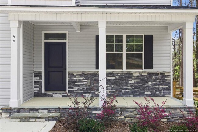 Building Photo - 44 S Shamrock Dr