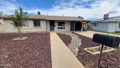 Building Photo - 601 Cll Del Sud