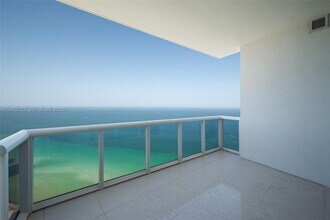 Building Photo - 18201 Collins Ave