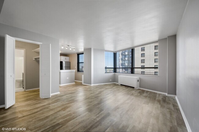 Foto del edificio - 5701 N Sheridan Rd
