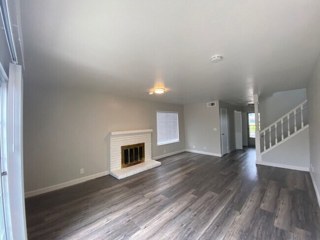 Foto del edificio - 3BR/ 2BA Updated Home!