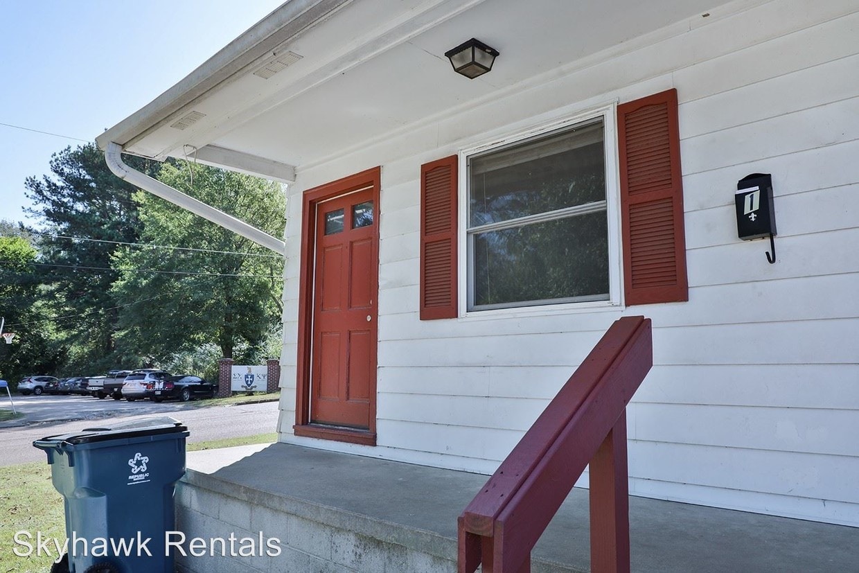 Primary Photo - 102 St Charles St