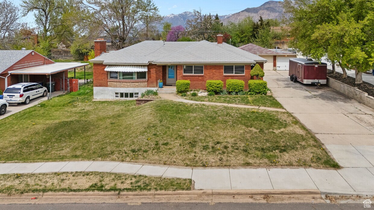 Primary Photo - 1350 36th St