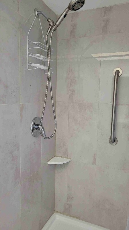 Foto del edificio - 9501 117th St N