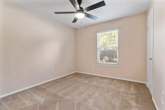 Building Photo - 16319 Pitch Pine Dr
