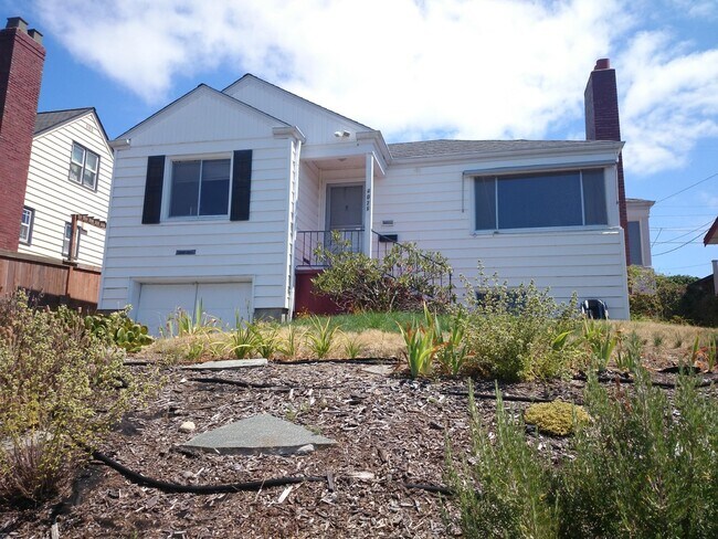 Building Photo - 4026 45th Ave SW
