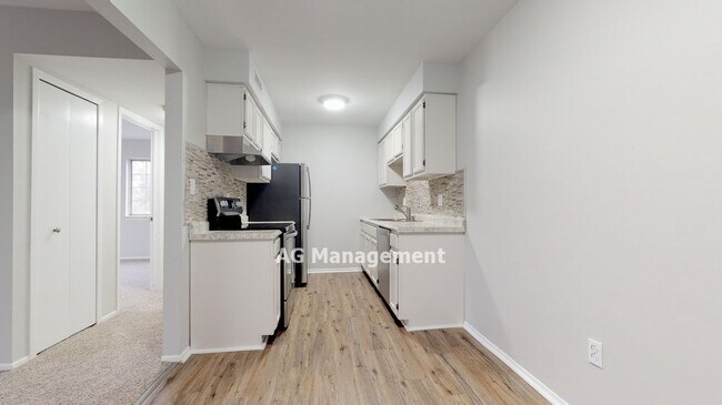 Building Photo - 1824 N Washington Ave