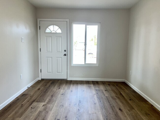 Foto del edificio - 3313 Clairemont Mesa Blvd