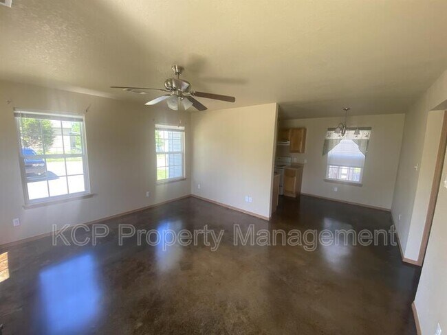 Building Photo - 1800 N M St