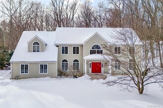 Building Photo - 50 Evergreen Row