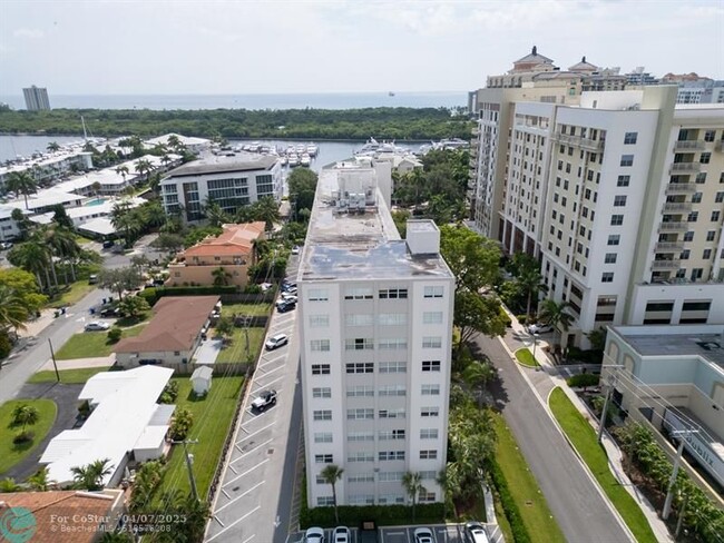 Foto del edificio - 2555 NE 11th St