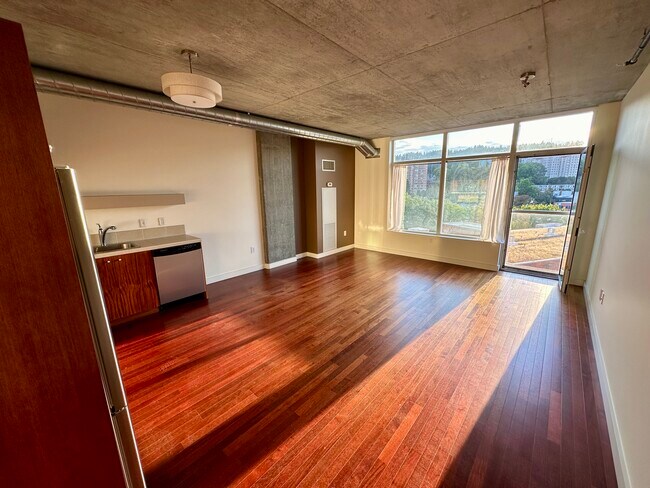 Photo - 1926 W Burnside St Apartment