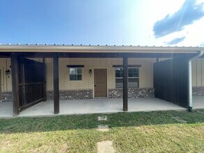 Building Photo - 501 FM 315
