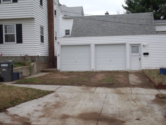 Garage Unit on Left - 116 Walnut St