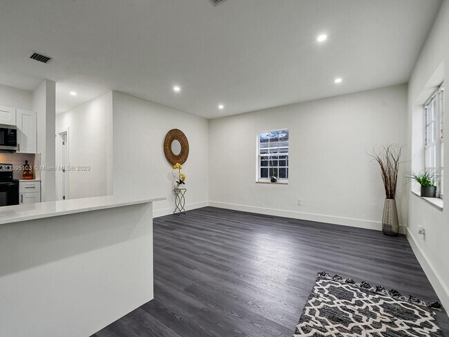 Foto del edificio - 17451 NE 19th Ave
