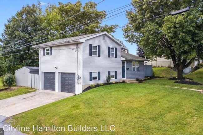 Building Photo - 3 br, 1 bath House - 28 Harrison St