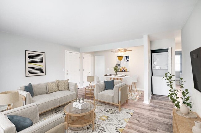 Building Photo - Woodcrest Apartment Homes