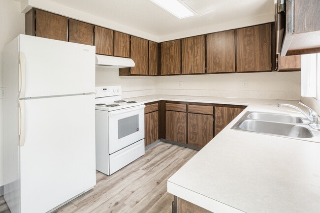 Lookingglass Apartments