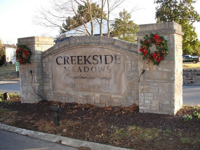 Building Photo - Location + Amenities + Covered Parking