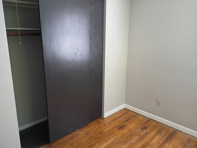 Foto del edificio - 1211 Wessels Ave