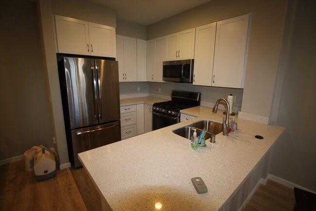 Building Photo - 2742 Cabrillo Ave