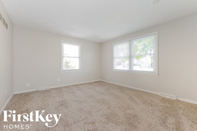 Foto del edificio - 7809 E 49th St