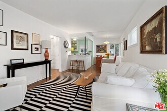 Building Photo - 948 20th St