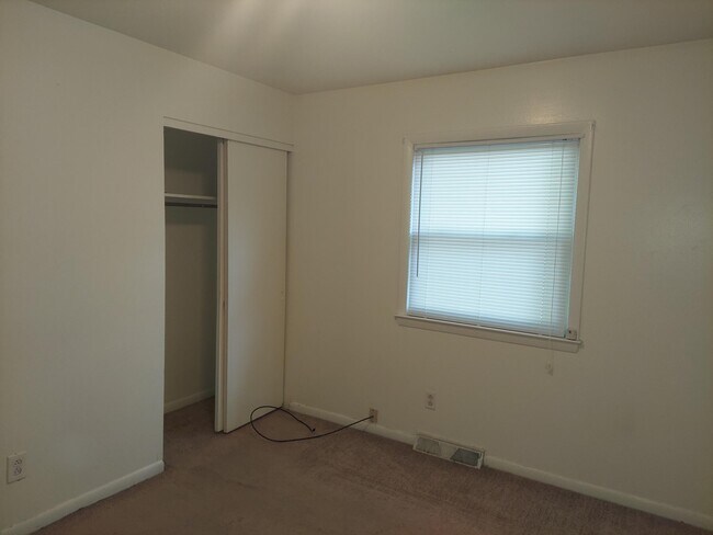 Building Photo - 679 Anniston Dr