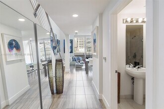 Building Photo - 1050 Brickell Ave