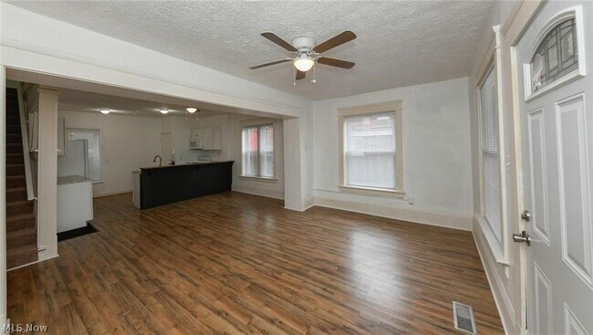 Building Photo - 71-73 6th St NW