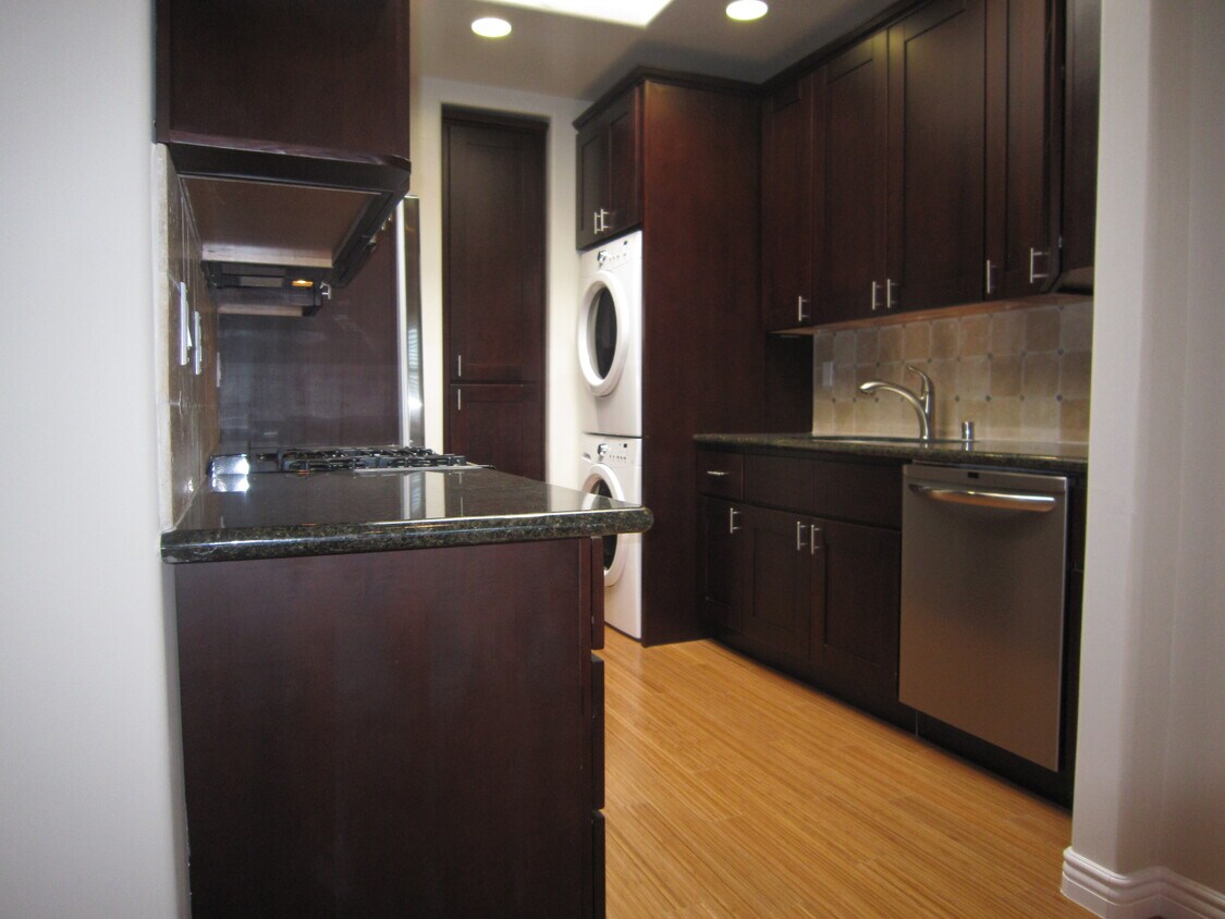 Primary Photo - 12402 Washington Blvd