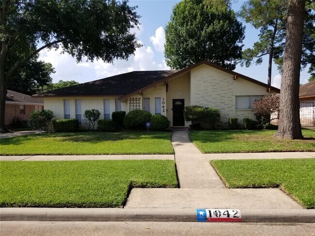 Foto del edificio - 1042 Creekmont Dr