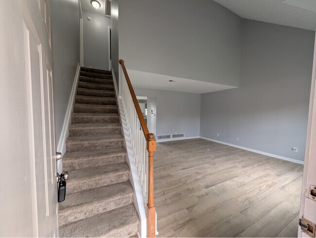 Foto del edificio - 3624 Beechwood Cir